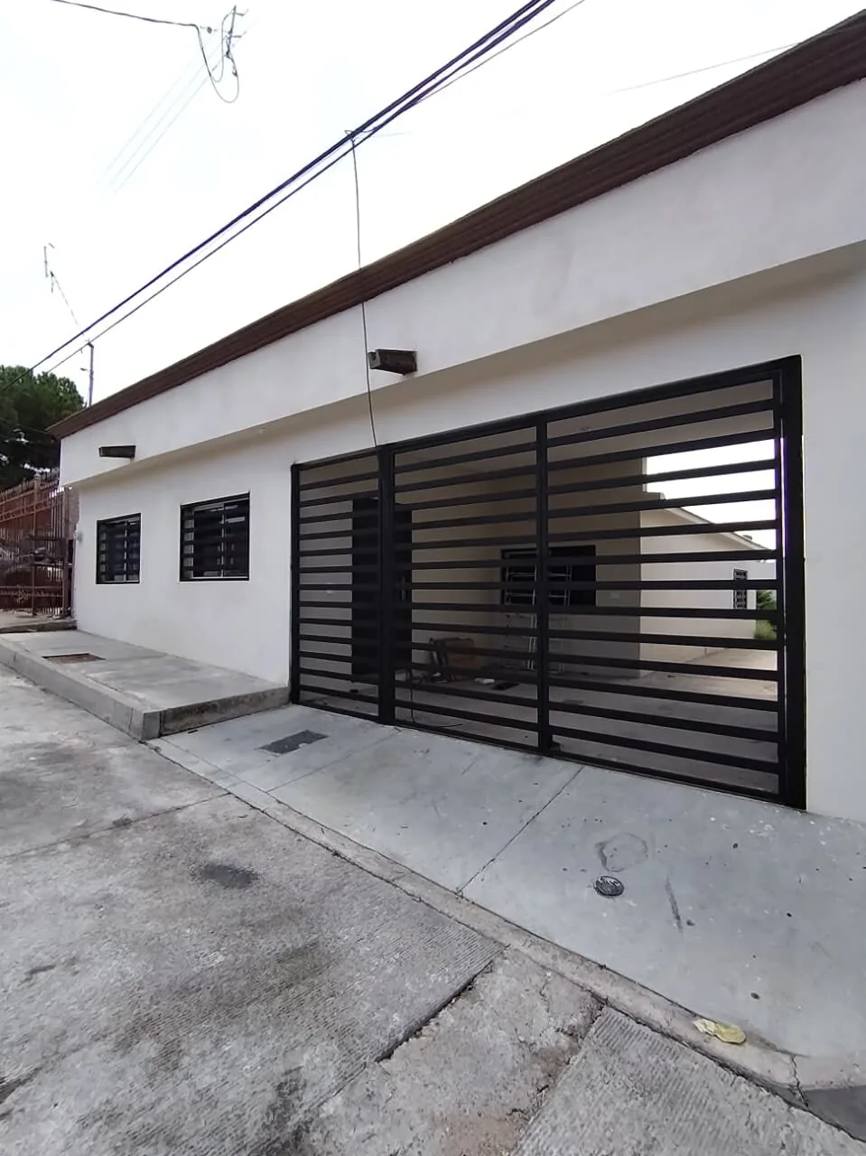 Casa de un piso con amplio patio — foto 2