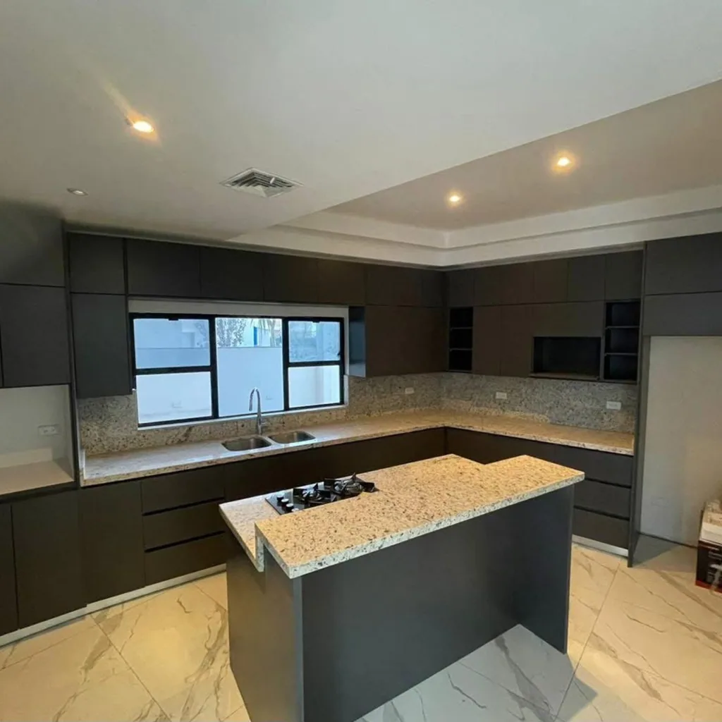 Residencia remodelada con alberca climatizada y vista panorámica — foto 2