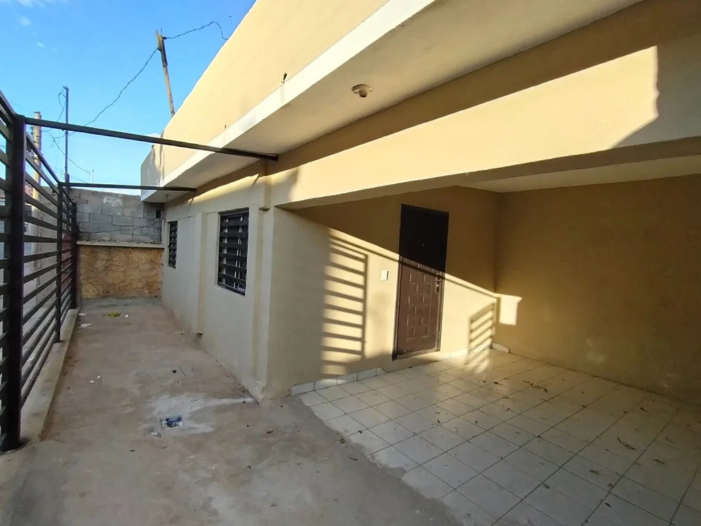 Casa de 3 recámaras con patio amplio — foto 2
