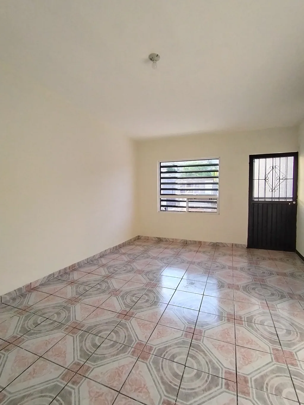 Casa de 3 recámaras con patio amplio — foto 4