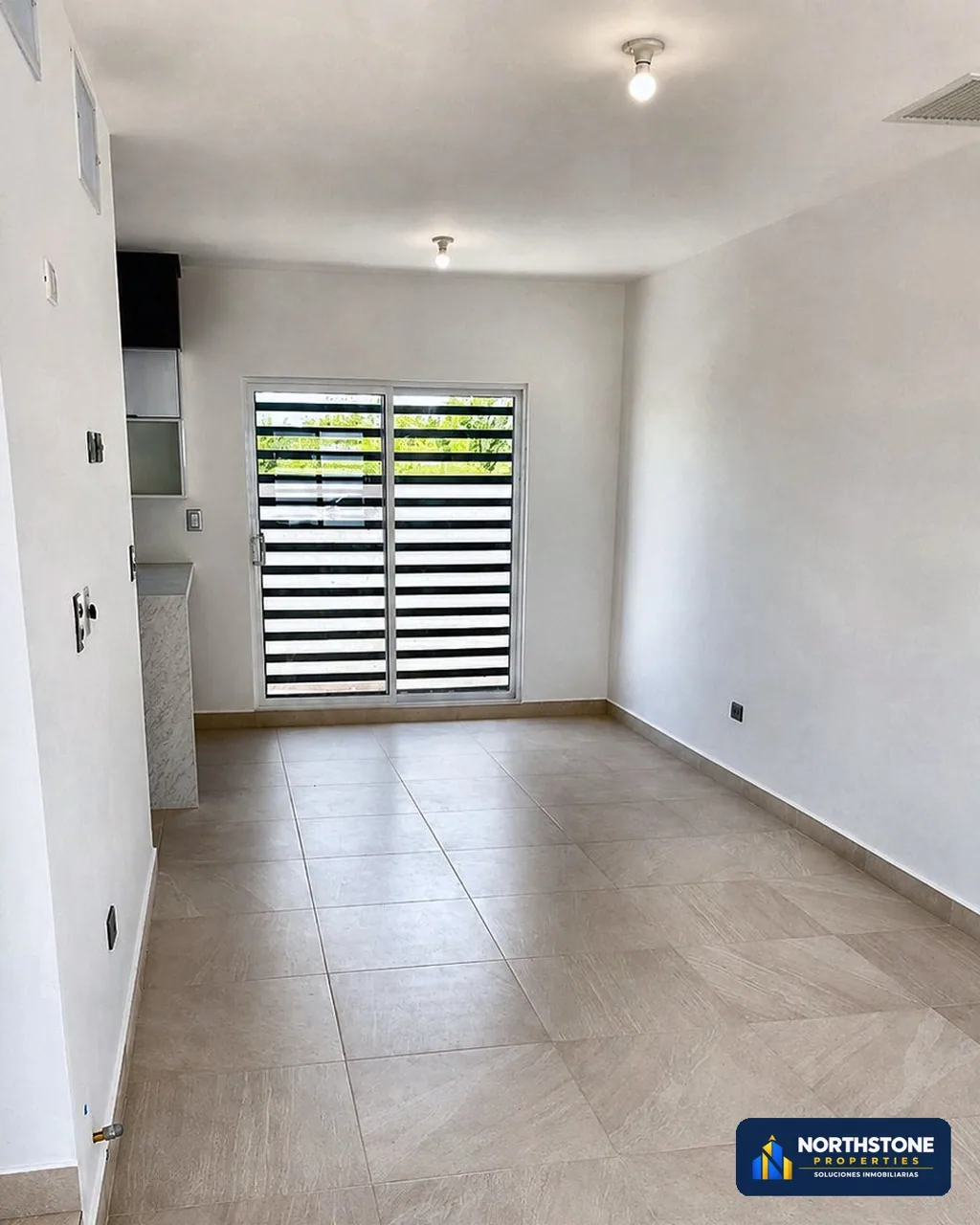 Casa equipada con excedente de terreno en Pradera Lake — foto 2